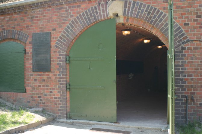 Fort7_gas chamber.jpg